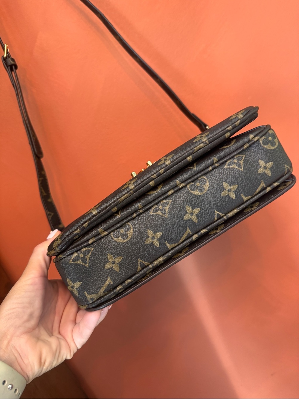 Louis Vuitton Monogram Shoulder Crossbody in Brown and Gold - Picture 3 of 11